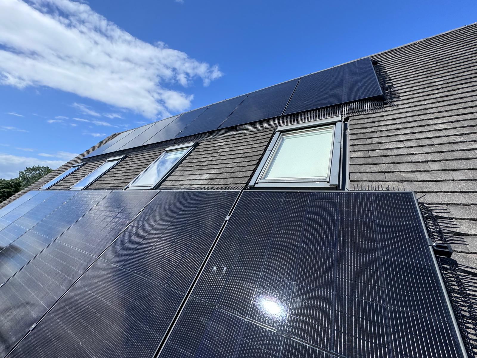 The Environment Impact of Switching to Solar power: How Heatseal Solar Telford contributes to a sustainable future.